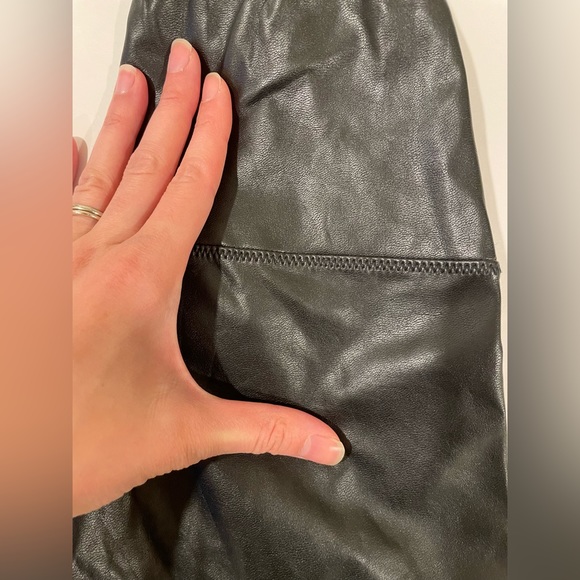 Aritzia pleather leggings Wilfred free - Picture 2 of 4